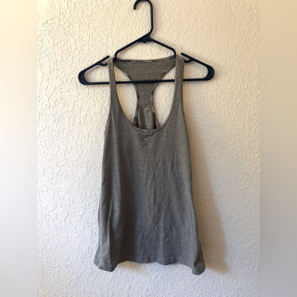 Lululemon medium Y back tank
